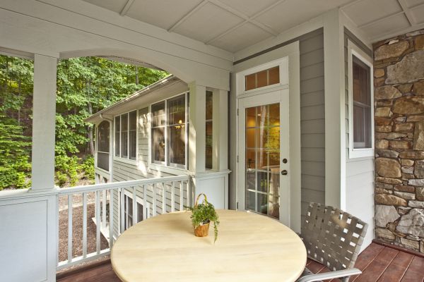 Cost of Covered Porch Installation in Hixson